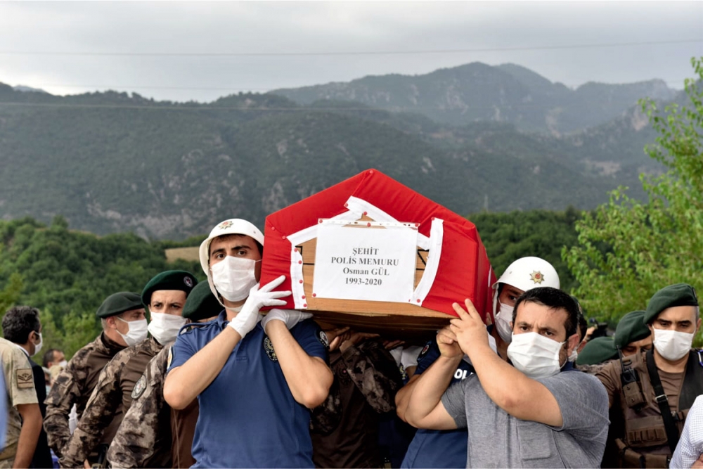 Şehit Polis Memuru Osman Gül Dualarla Ebediyete Uğurlandı 4