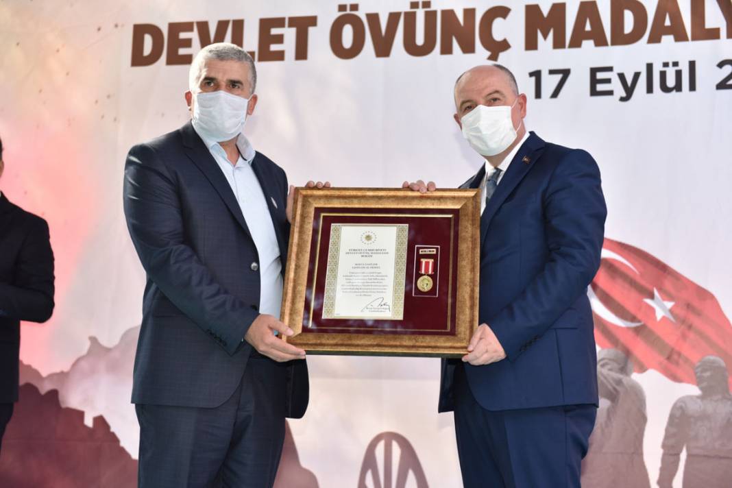 Şehit ailelerimiz ve gazilerimize devlet övünç madalyaları takdim edildi 21