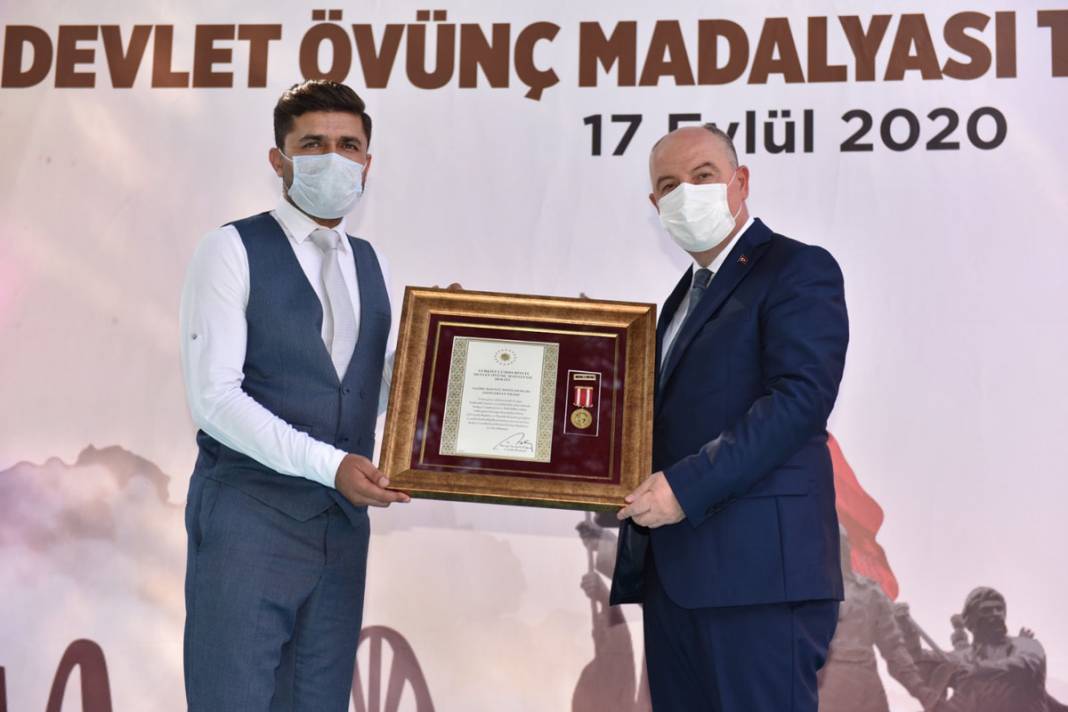 Şehit ailelerimiz ve gazilerimize devlet övünç madalyaları takdim edildi 26