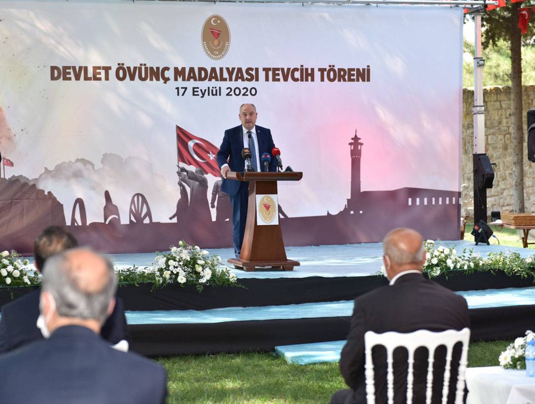 Şehit ailelerimiz ve gazilerimize devlet övünç madalyaları takdim edildi 6