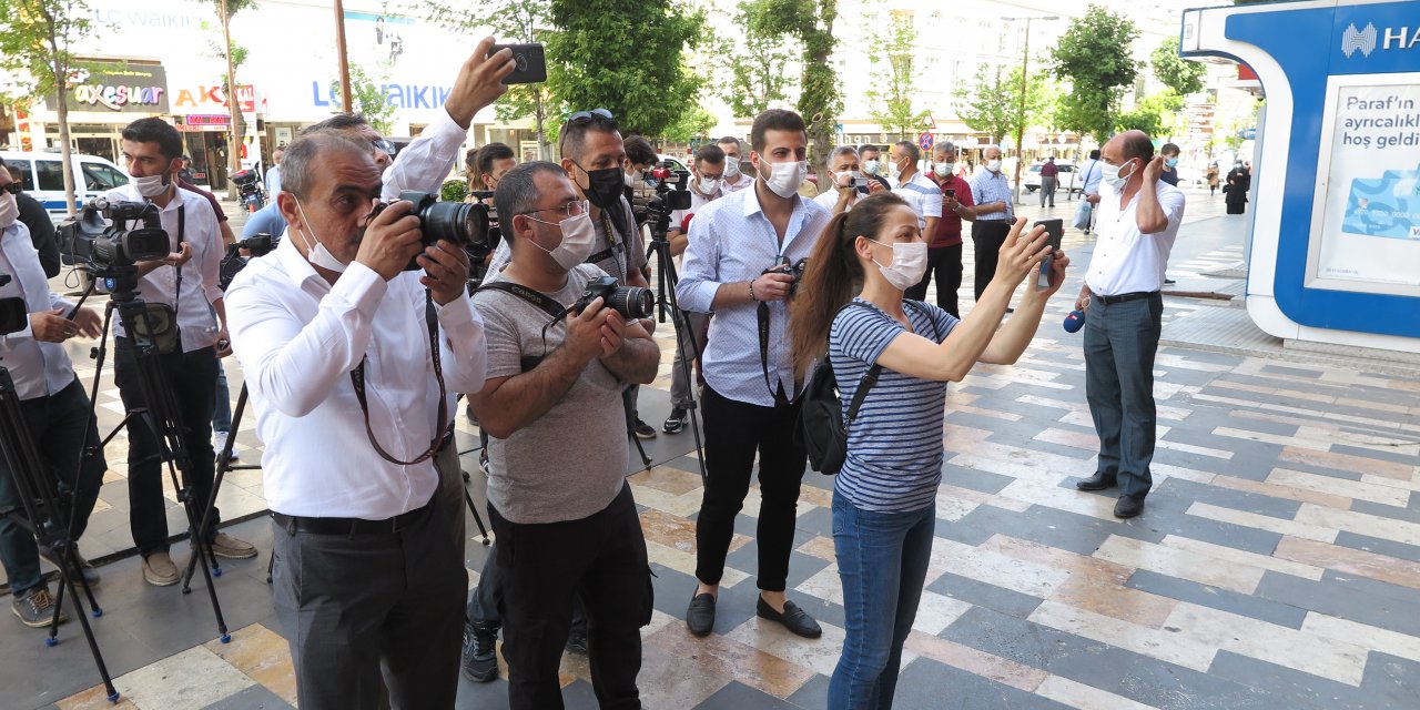 Kahramanmaraş’ta ‘Sarı Bina’nın yıkılmasına karşı çıktılar