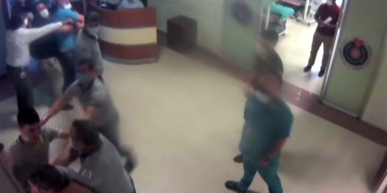 Hastane personeline saldırı kamerada