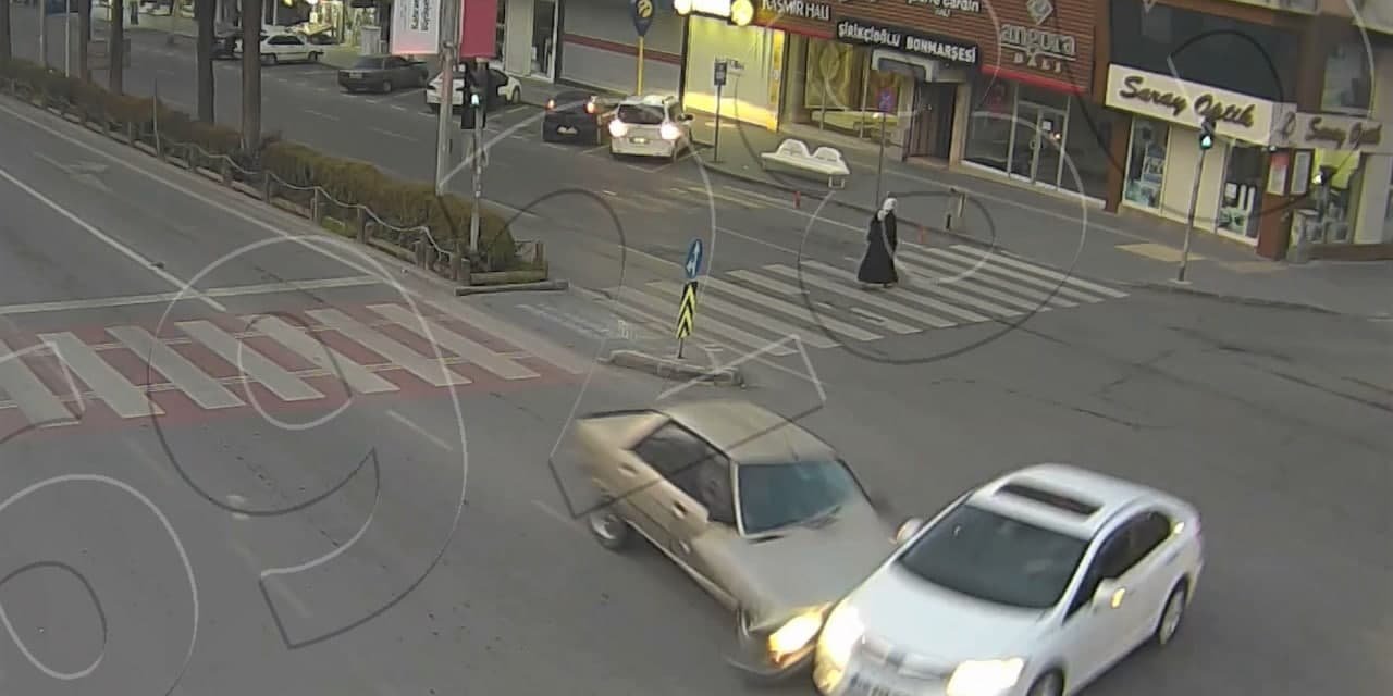 Kahramanmaraş’ta trafik kazaları kamerada