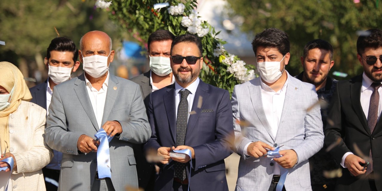 Başkan Gürbüz’den 250 kişiye film bileti hediye!