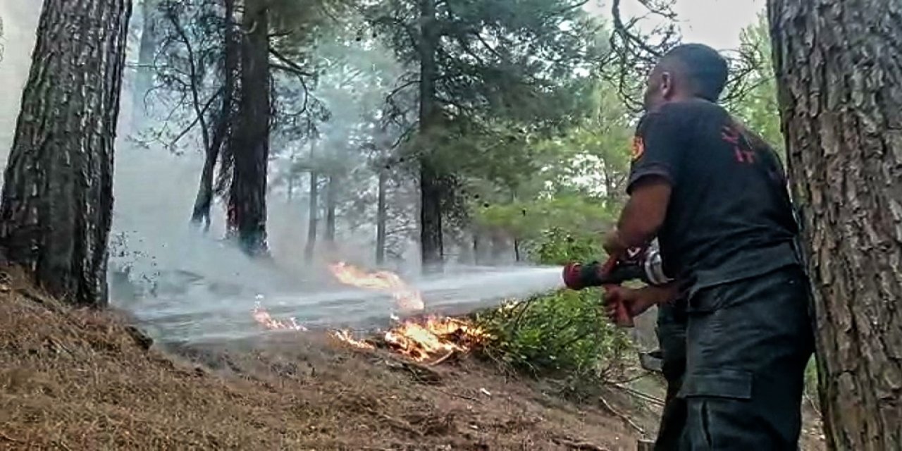 Kahramanmaraş itfaiyesi Manavgat’ta canla başla çalışıyor