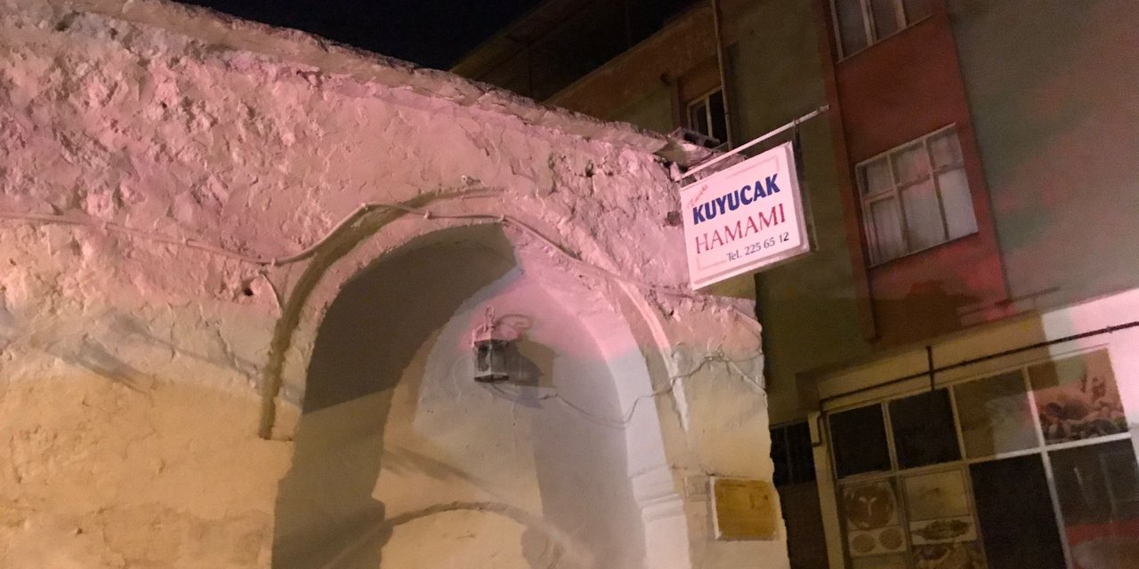 Kahramanmaraş’ta Tarihi Kuyucak Hamamı’nda yangın