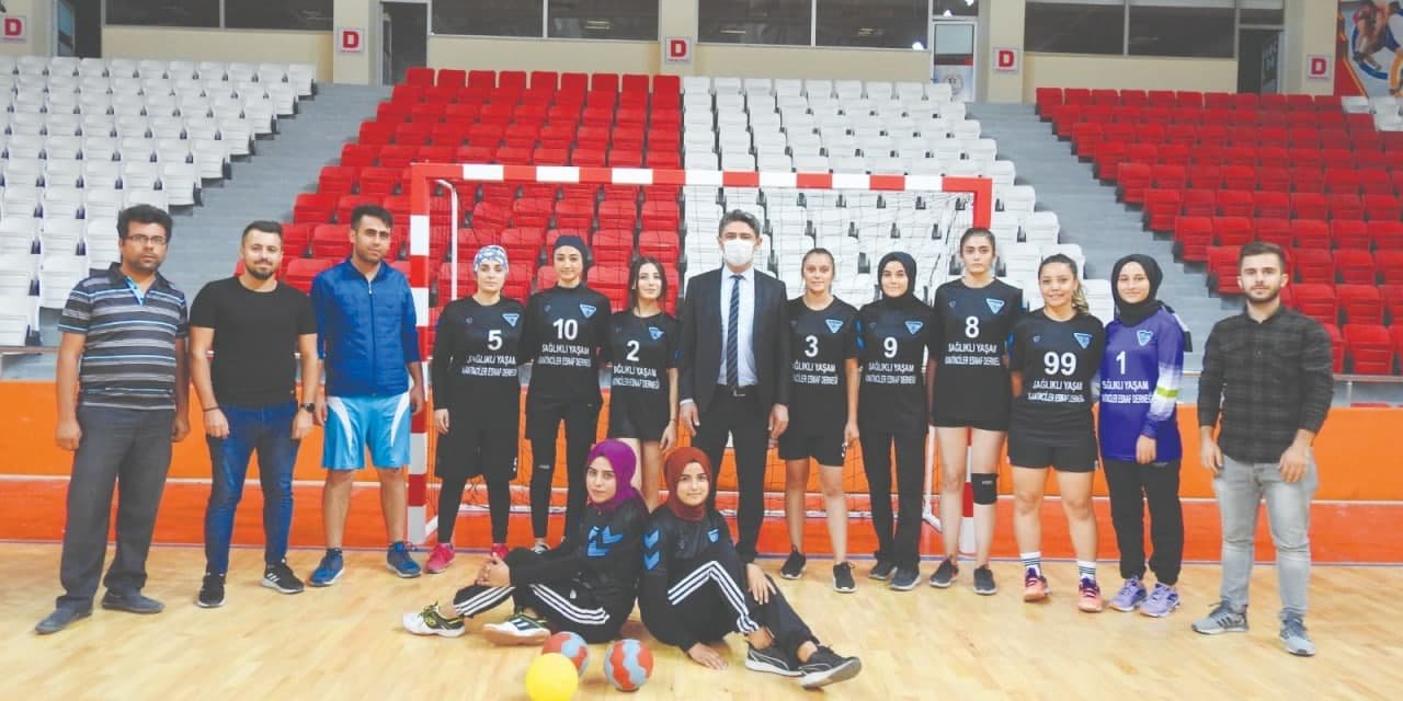 Kahramanmaraşlı Altın Kızlar gözünü 2. Lige dikti