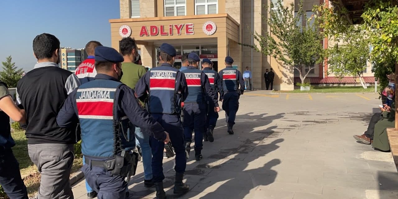 Kahramanmaraş merkezli DEAŞ operasyonu: 5 gözaltı 