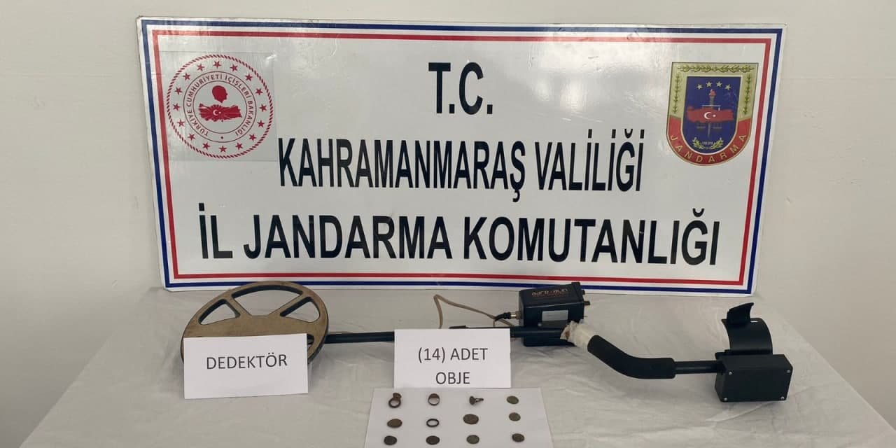 Yaşlı adamın evinde tarihi eser bulundu