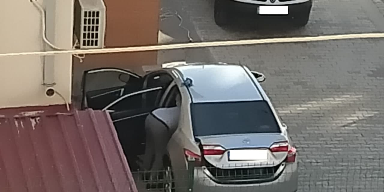 Okul bahçesinde otomobil temizliği tepki çekti 