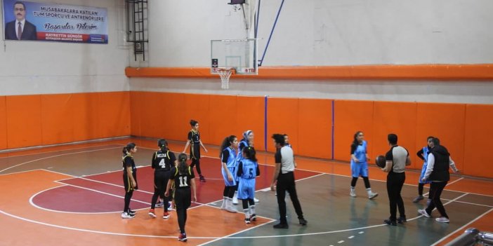 Kahramanmaraş’ta okullarda basketbol heyecanı