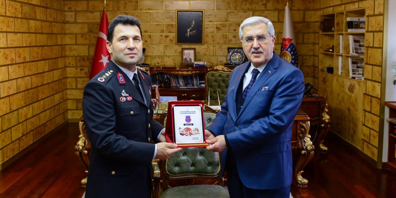İl Jandarma Komutanı Özdurhan, Rektör Can’ı ziyaret etti