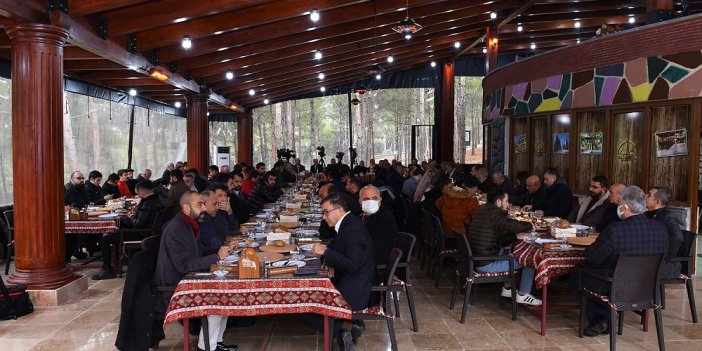 Başkan Okay, Gazetecilerle bir araya geldi