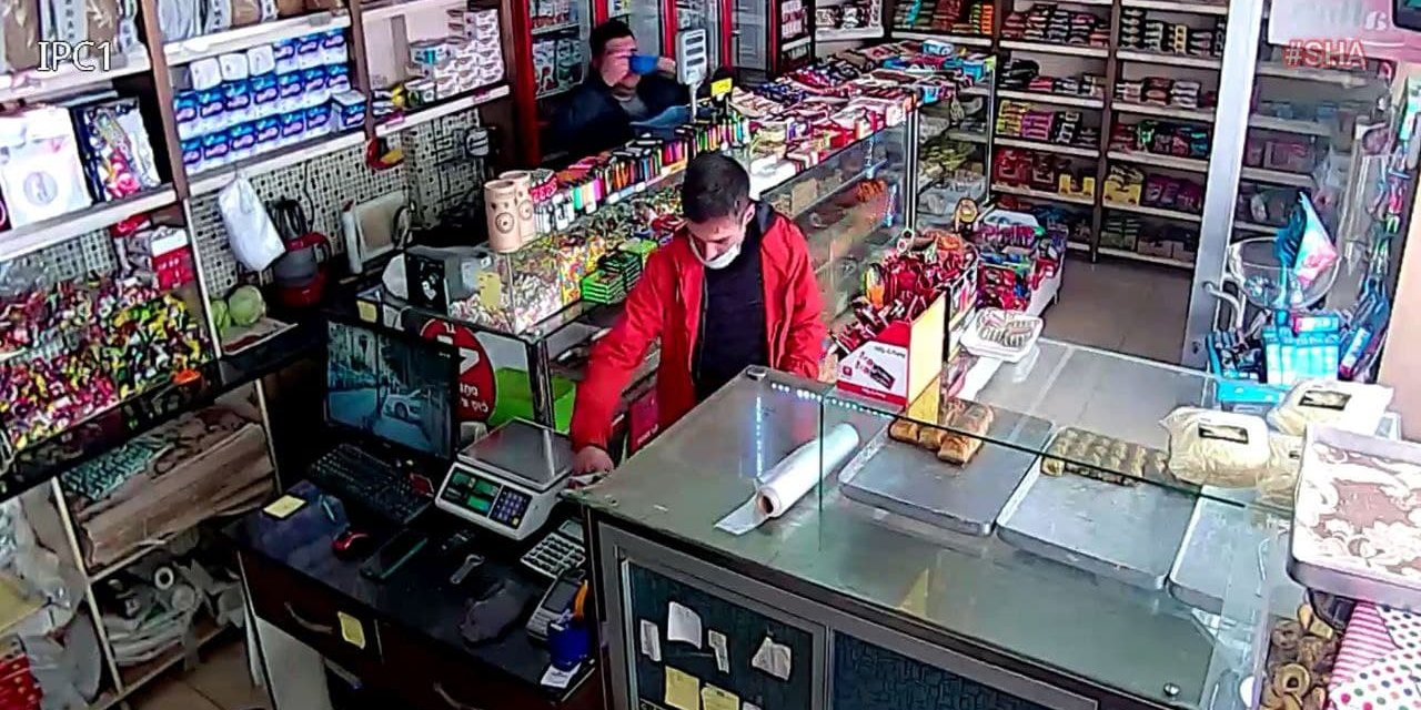 Çerez alma bahanesiyle sadaka kutusunu çaldı 