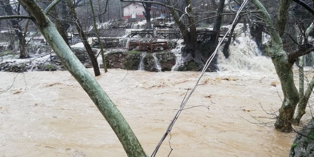 Kahramanmaraş’ta tarım arazilerini ve evleri sel vurdu  
