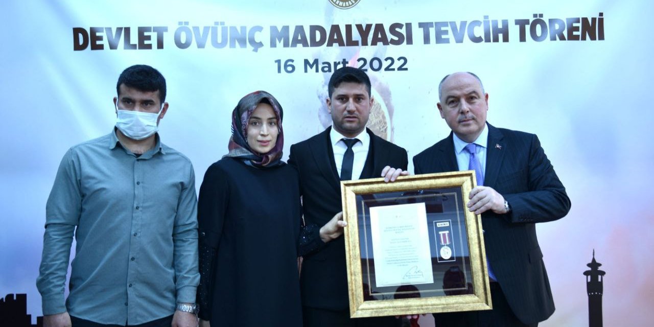 Şehit ailelerine devlet övünç madalyası verildi 