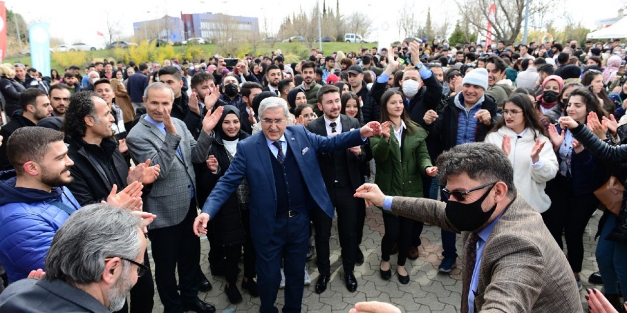 Baharın Müjdecisi Nevruz Bayramı Coşku İle Kutlandı