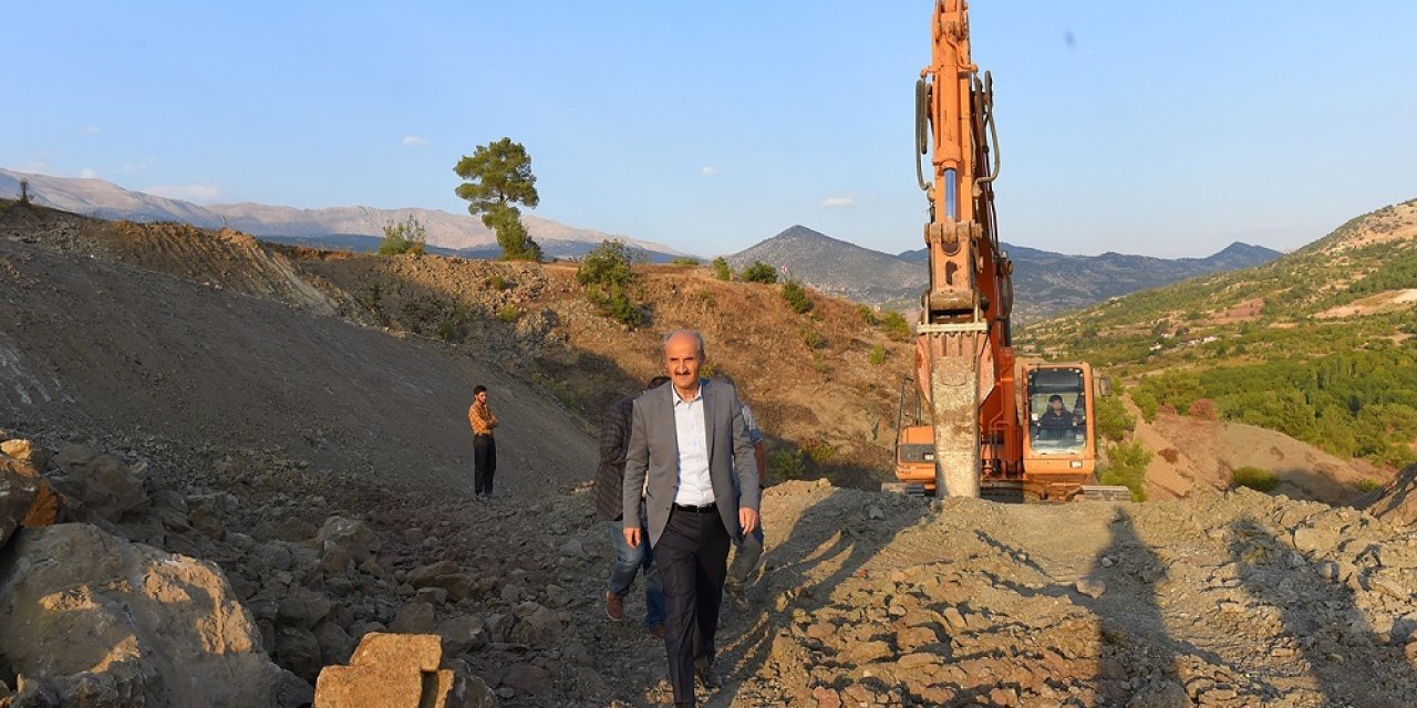 Ferhuş Mahallesinde Yol Standardı Yükseliyor