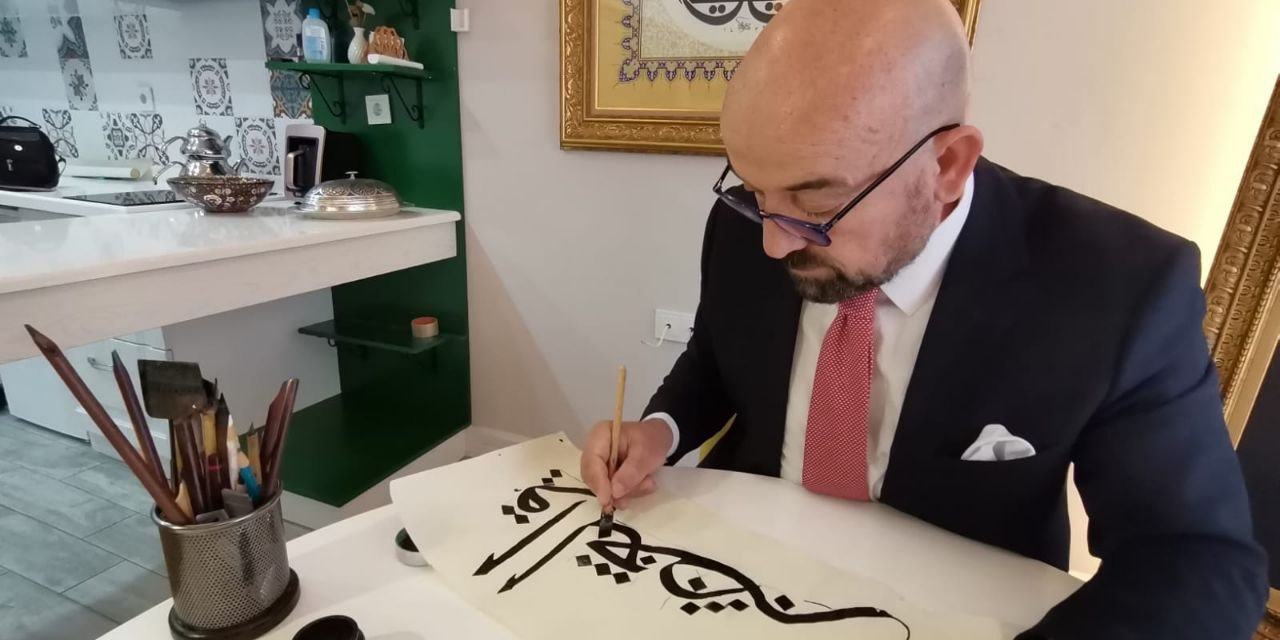 Kahramanmaraşlı akademisyen Hüsn-i Hat sanatını Türkiye’de yaşatıyor  