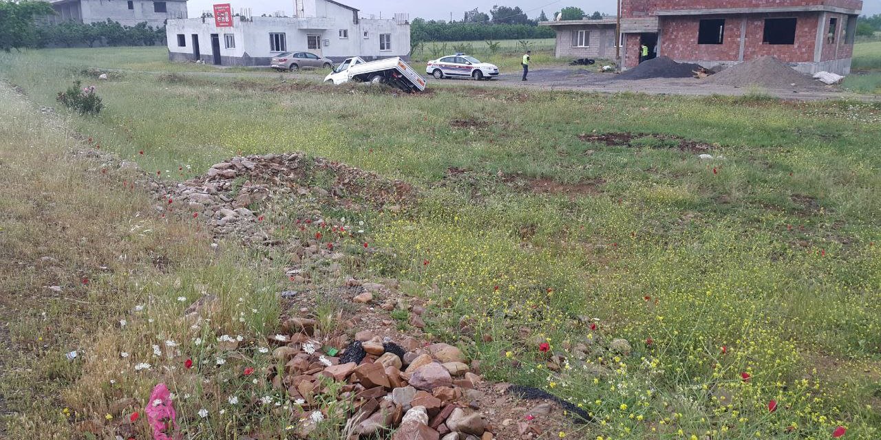Kahramanmaraş’ta kamyonet yan yattı: 2 yaralı  