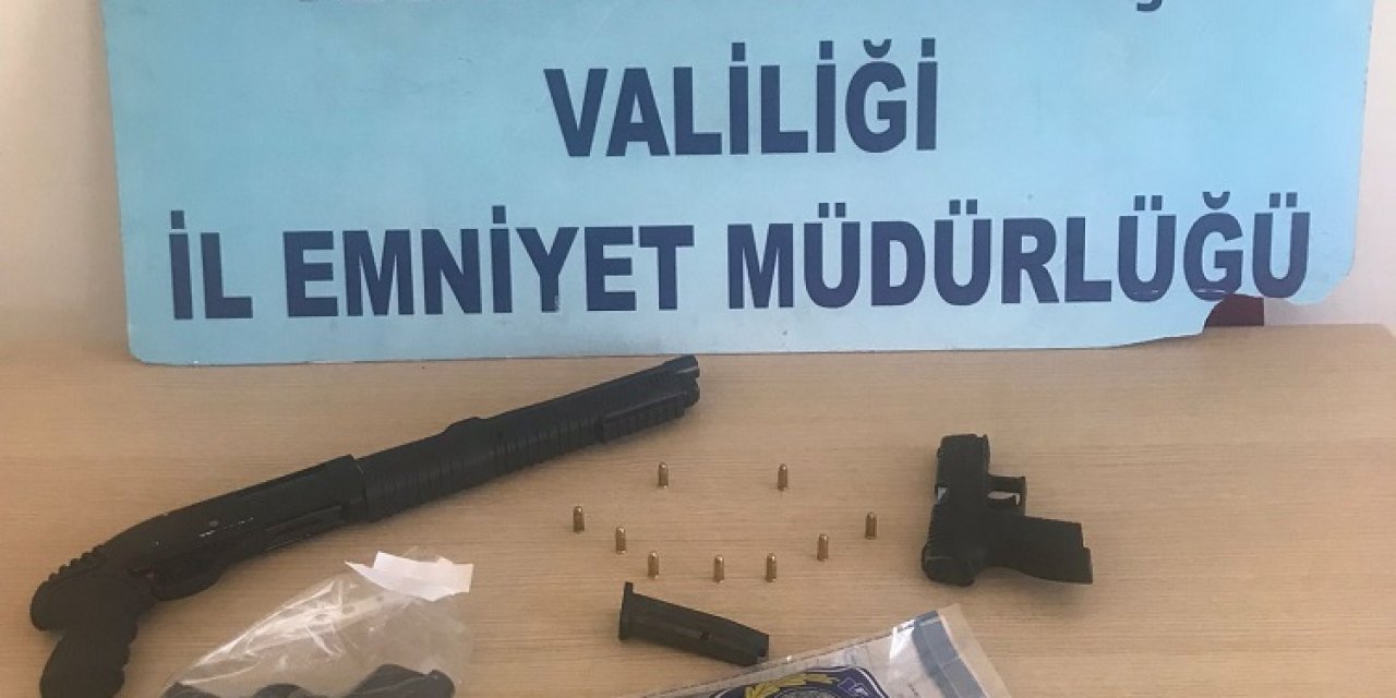 Kahramanmaraş’ta Şüpheli Şahıslardan 8 Adet Silah Ele Geçirildi