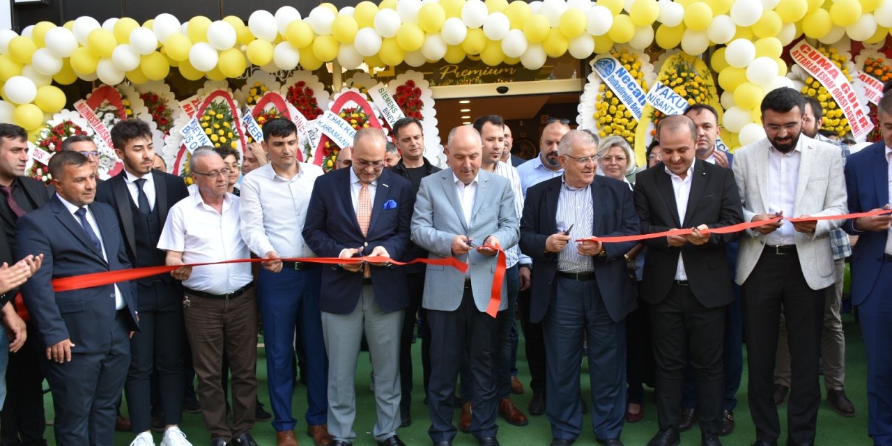 Tütüncü AVM'den Görkemli Açılış!