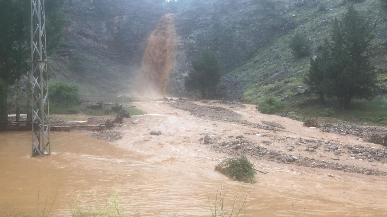 Kahramanmaraş’ta sağanak yağış hayatı olumsuz etkiledi 