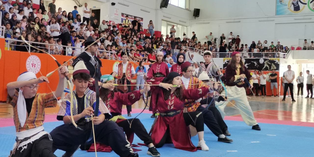Kahramanmaraş’ta yaz spor okulu açıldı