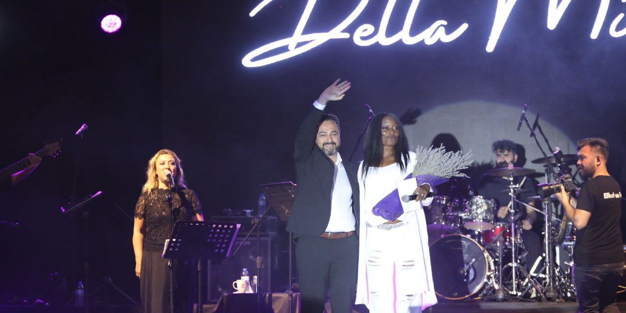 Della Miles’in ‘Dom dom kurşunu’ Elbistan’ı salladı  