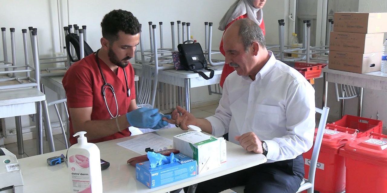 Kahramanmaraş’ta fabrika çalışanlarından Türk Kızılay’a kan bağışı  