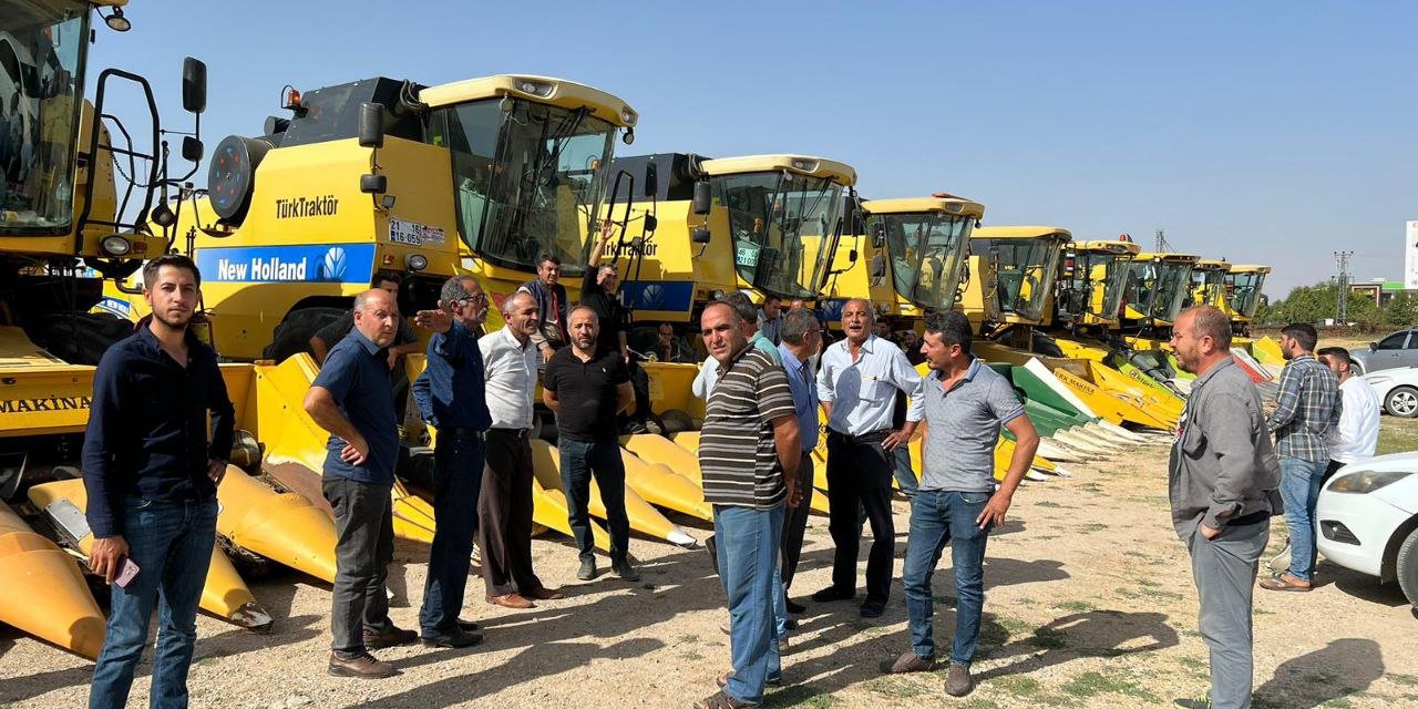 Elbistan’da biçerdöver operatörleri kontak kapattı  