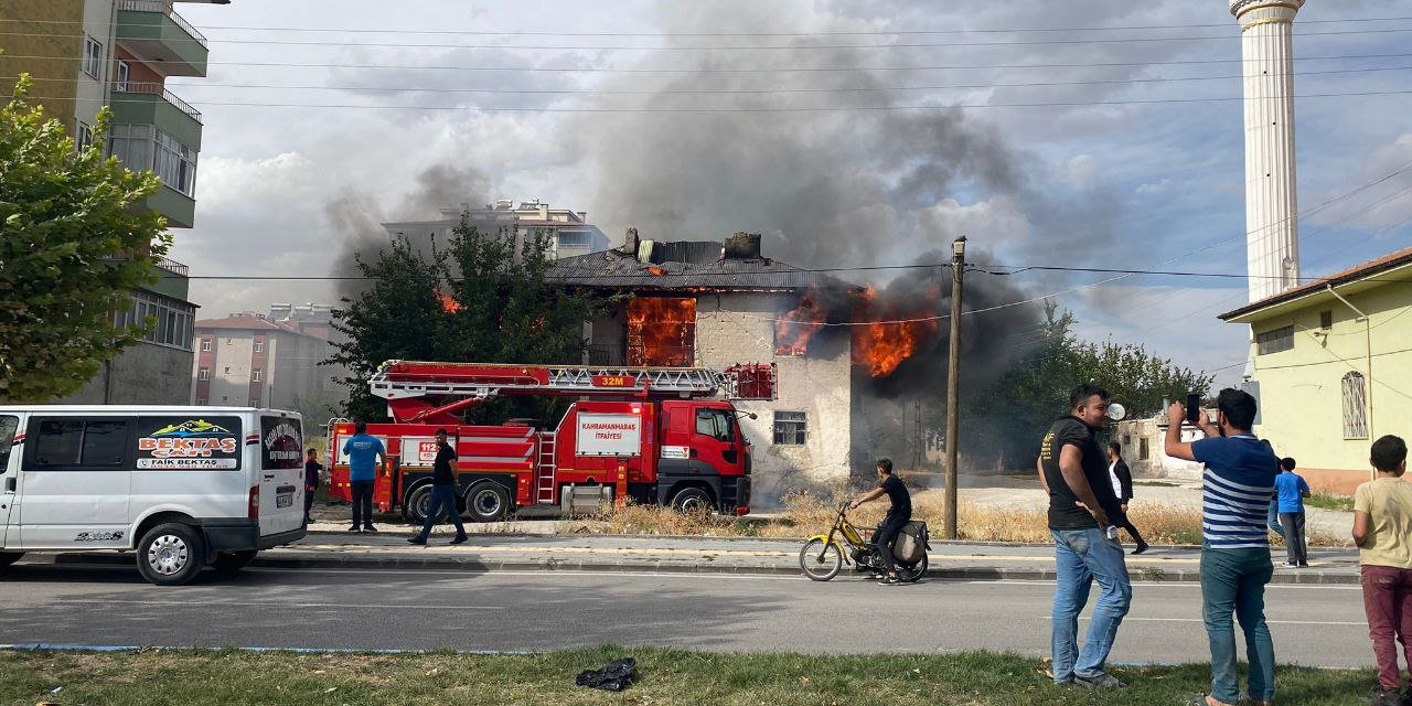 Kahramanmaraş’ta korkutan yangın  