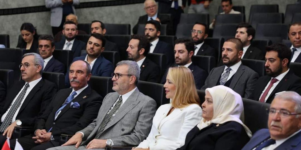 Mahir Ünal, genç iş insanlarıyla bir araya geldi  