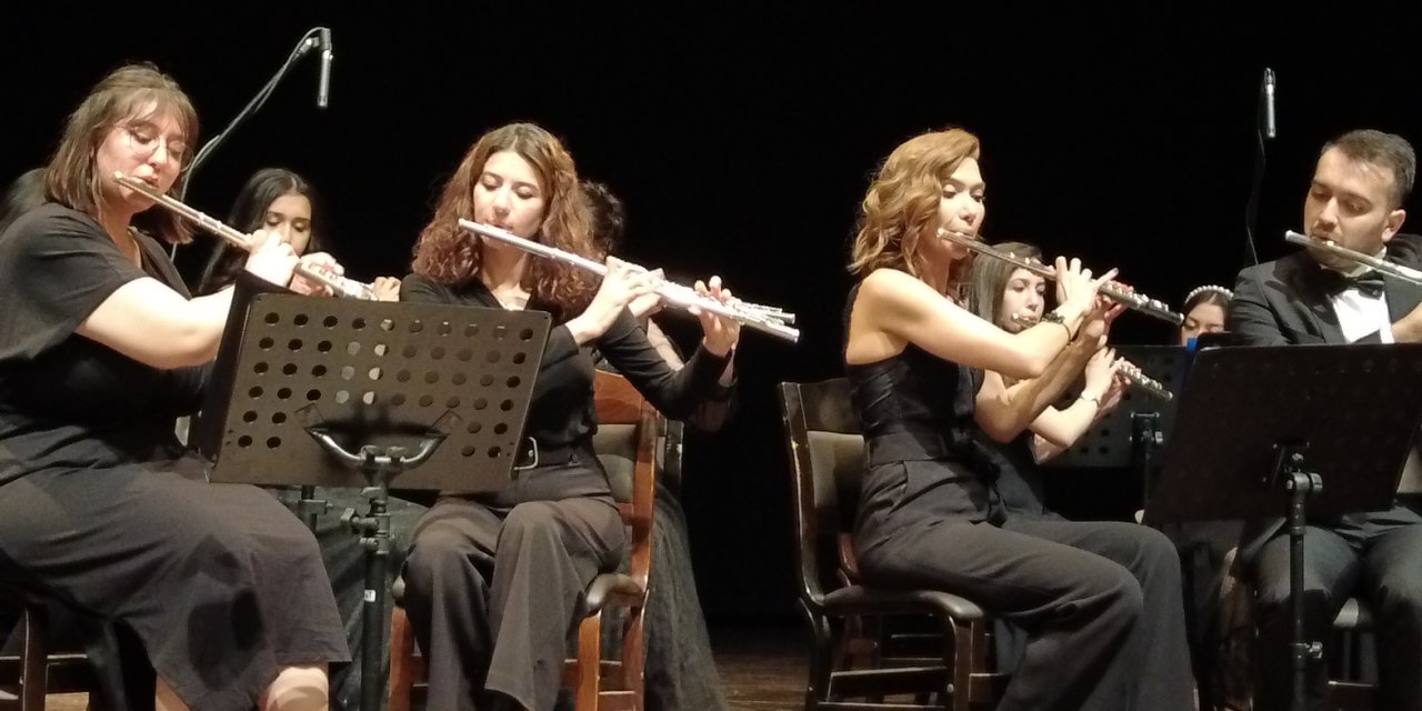 Kahramanmaraş’ta flüt orkestrasından ‘Cumhuriyet Bayramı’na özel konser 