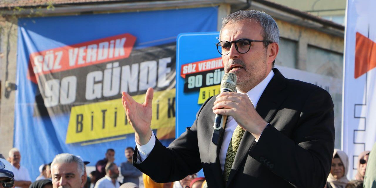 Mahir Ünal istifa etti