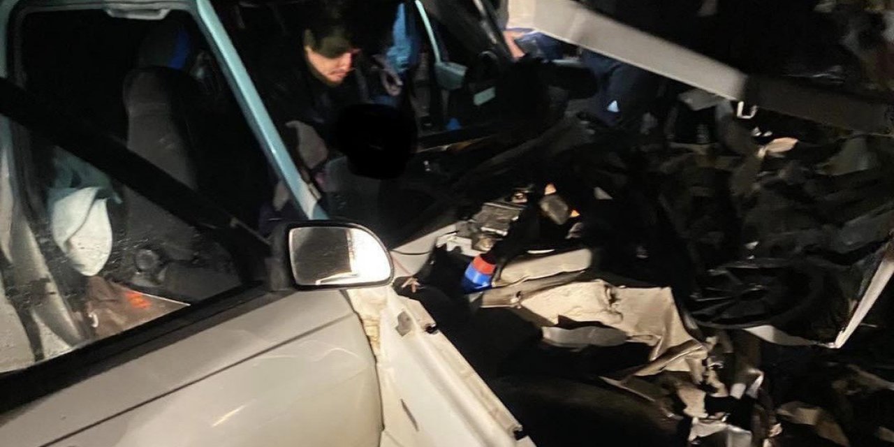 Kahramanmaraş’ta iki otomobil çarpıştı: 4 yaralı