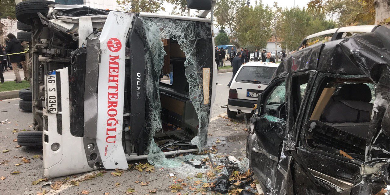 Kahramanmaraş’ta zincirleme kaza: 4 ağır 10 yaralı