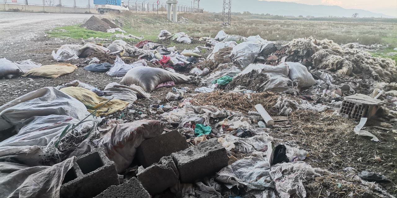 Kahramanmaraş’ta Aksu Köprüsü'nü çöplüğe çevirdiler