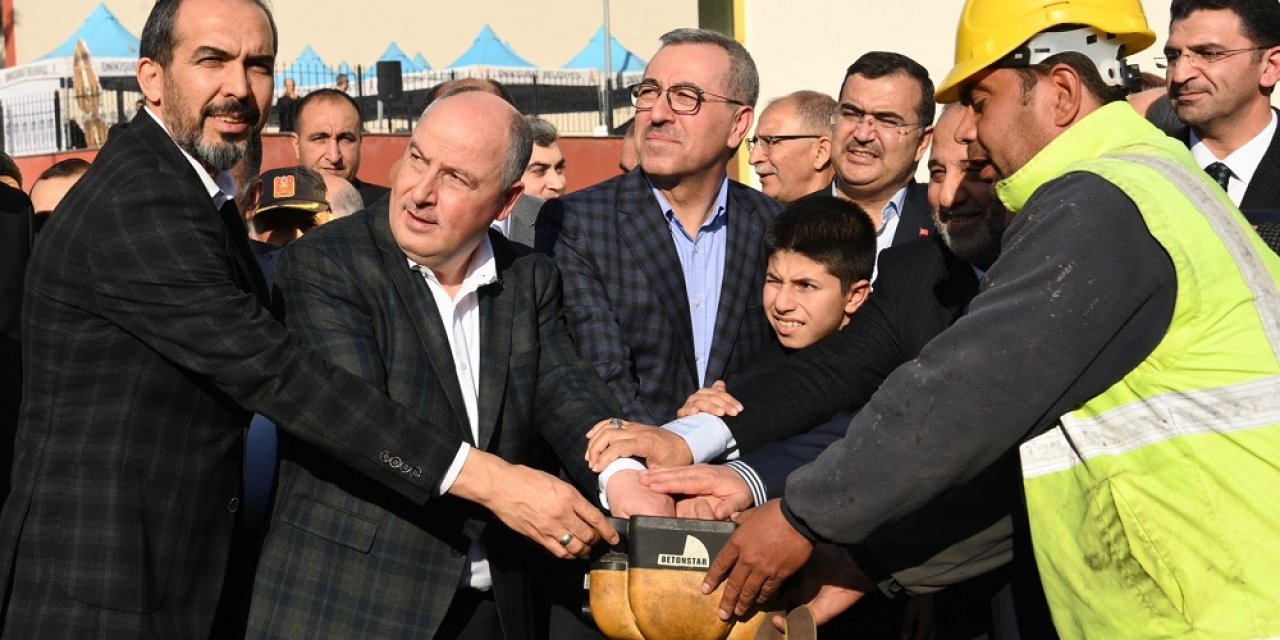 Başkan Güngör, Temel Atma Törenine Katıldı