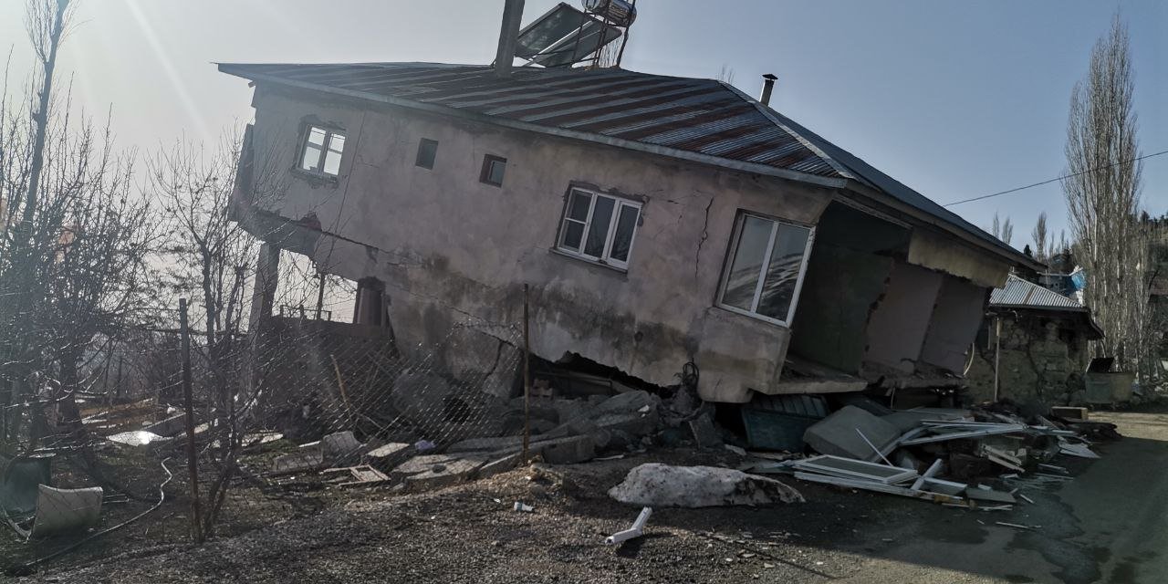 Kırsal kesimde ki vatandaşlar, depreme kar ve tipide yakalandı
