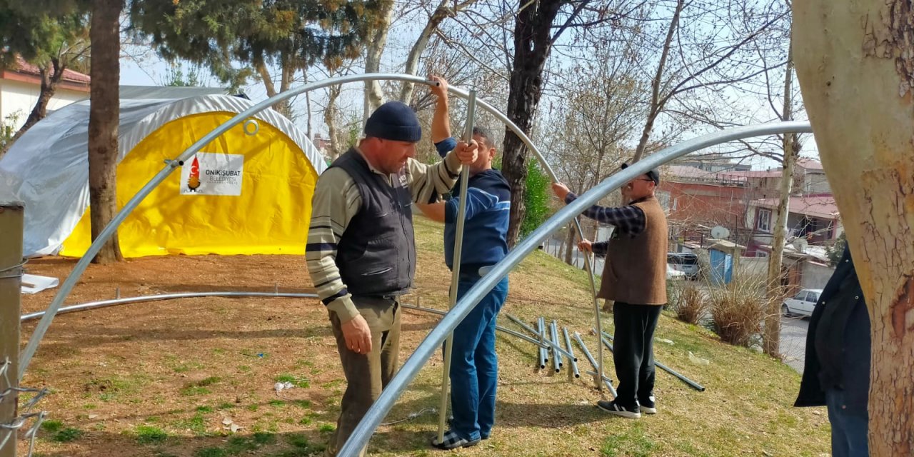 Onikişubat Belediyesi’nden depremzede 1000 aileye çadır desteği