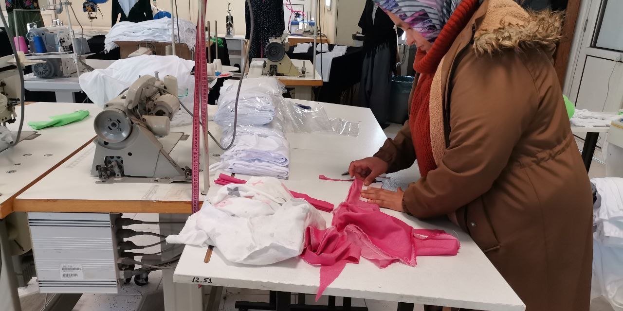 Depremzede kadınlar üreterek iyileşiyor 