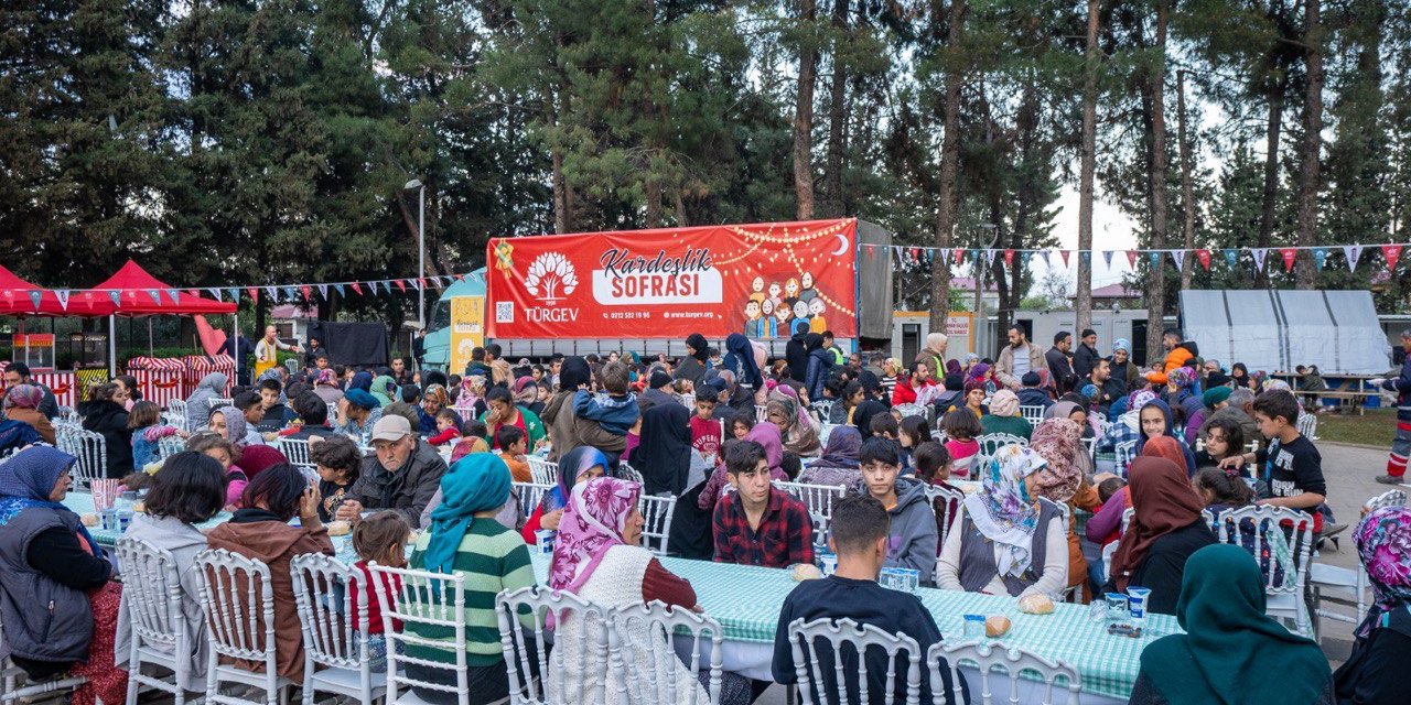 TÜRGEV Kardeşlik Sofrasını Türkoğlu’nda kurdu