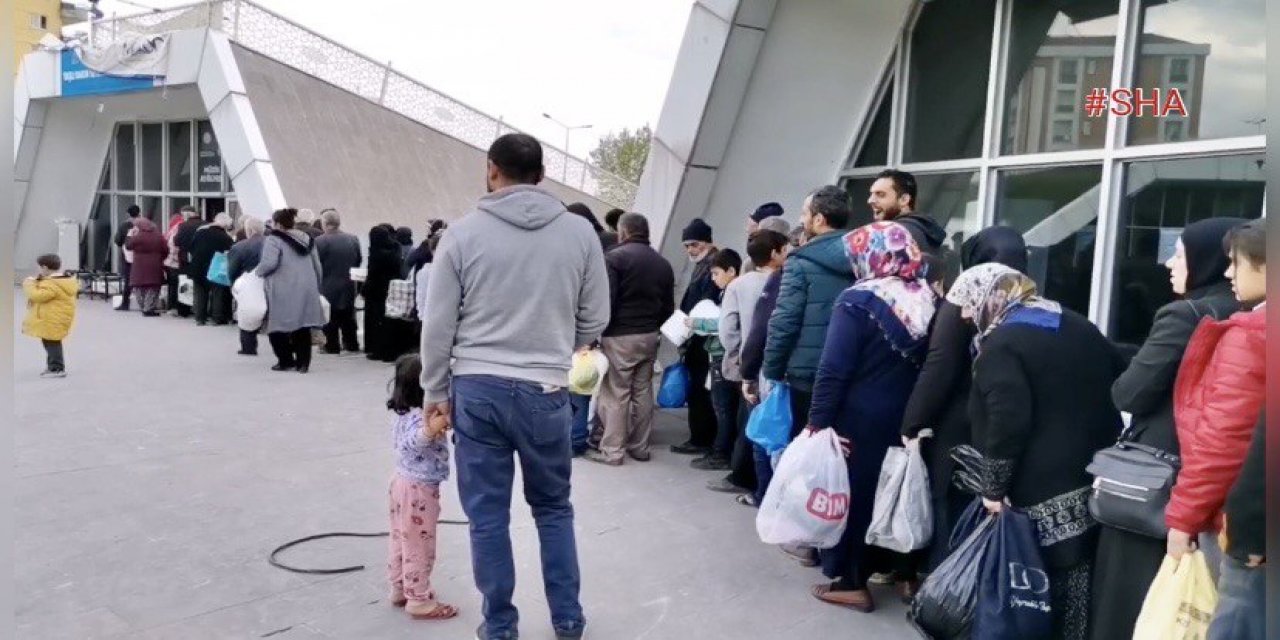 Kahramanmaraş’ta günde 800 kişiye iftar veriyor 