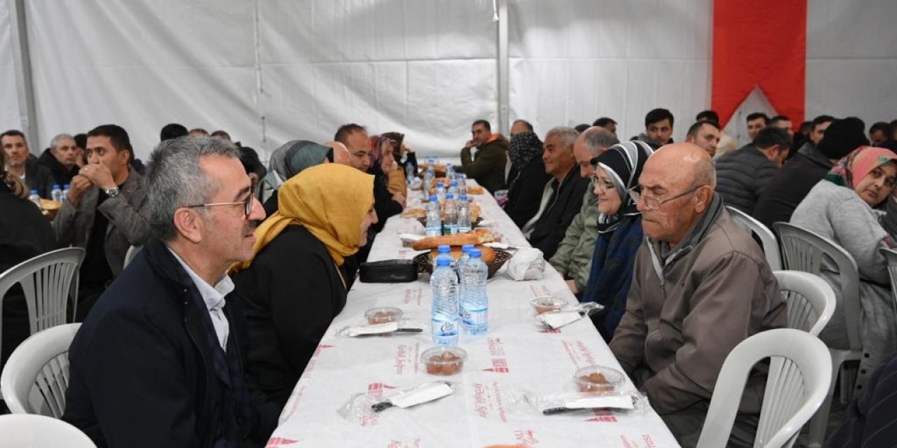 Başkan Güngör İftar Sofrasında Vatandaşlarla Buluştu
