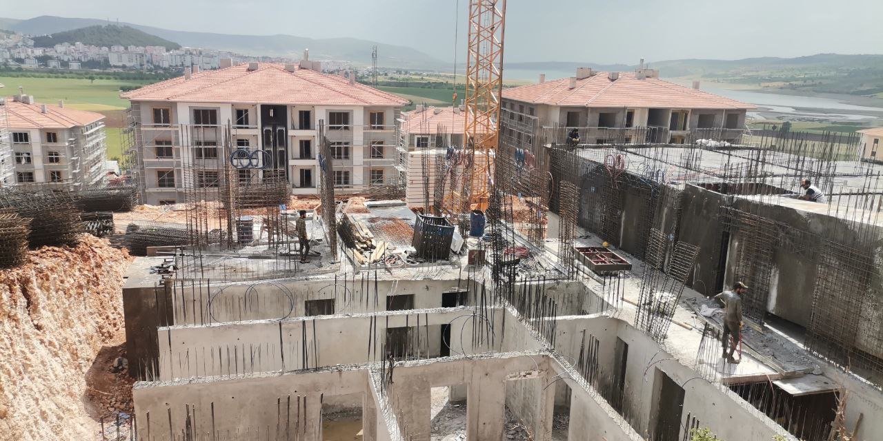 Pazarcık’ta kalıcı konutlar hızla yükseliyor 