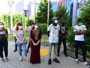Kızılay’dan KSÜ Öğrencilerine Gıda Ve Hijyen Paketi