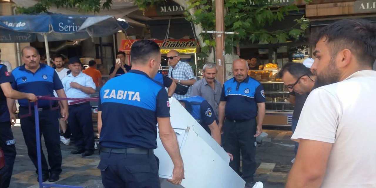 Pazar Yerlerinin Açılmasıyla Geçici Tezgâhlar Kaldırılıyor