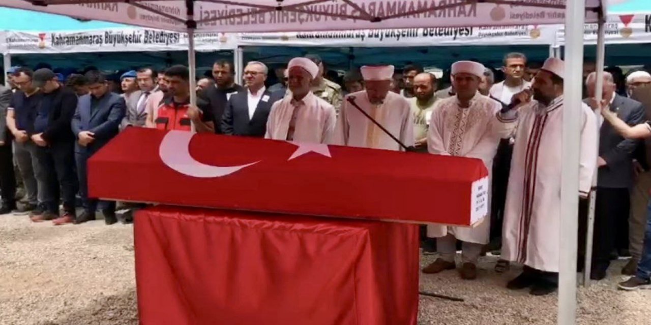 Şehit Piyade Sözleşmeli Er Hasan Taş son yolculuğuna uğurlandı