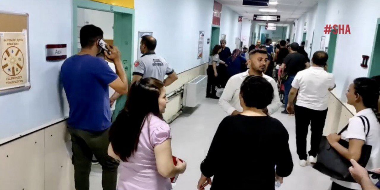 Depremden korkup aşağı atladılar 